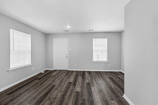 Building Photo - 513 Avenue I