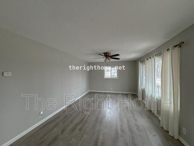 Foto del edificio - 513 Hartman Ave