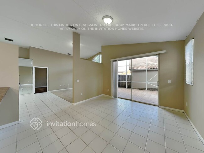Foto del edificio - 6875 Northtree Ct