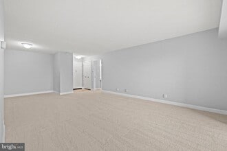 Building Photo - 307 Yoakum Pkwy