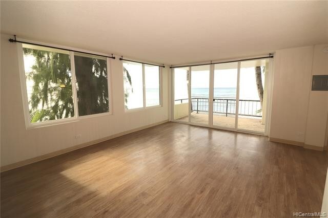 Building Photo - 2943 Kalakaua Ave