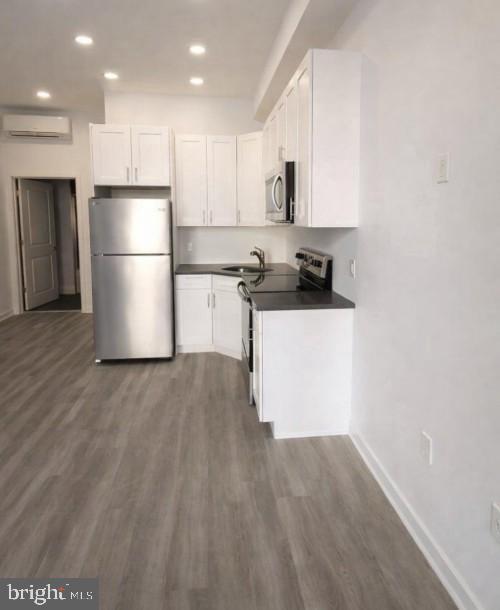 Building Photo - 1524 Ridge Ave