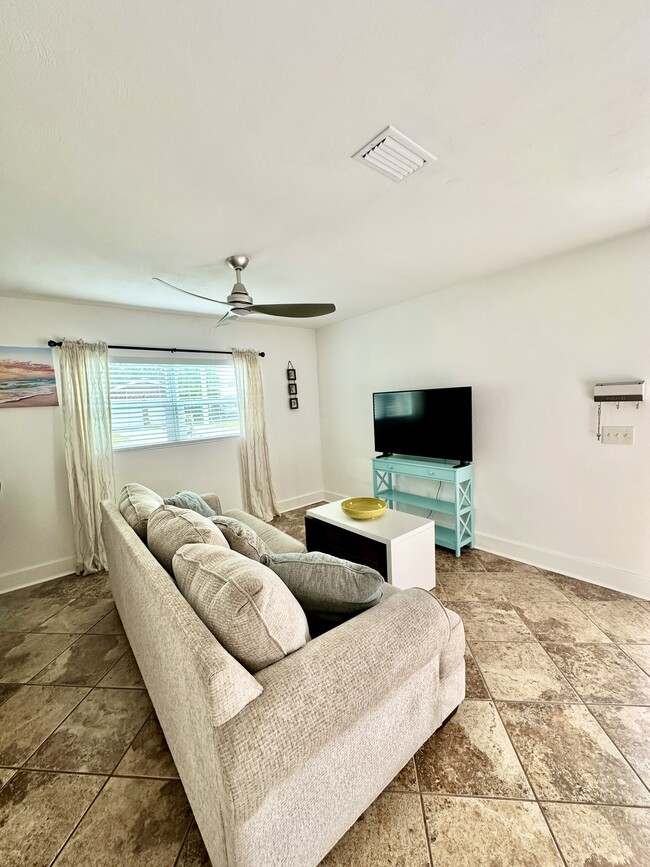 Foto del edificio - 822 Live Oak St