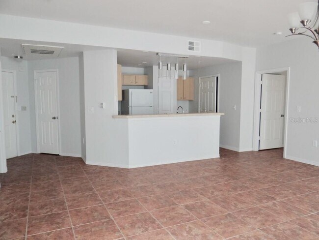 Building Photo - 1990 Erving Cir