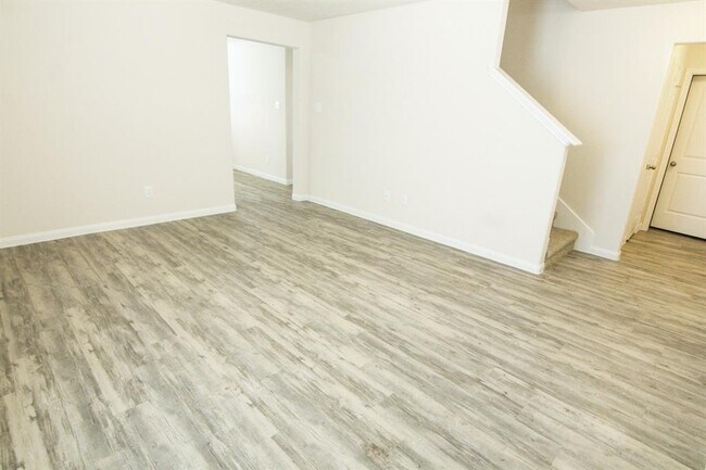 Building Photo - 821 Canton Grass Ln