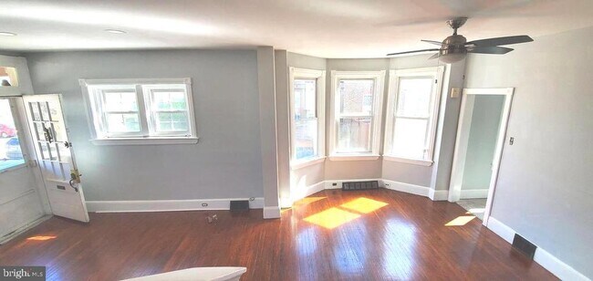 Foto del edificio - 16 Wildwood Ave