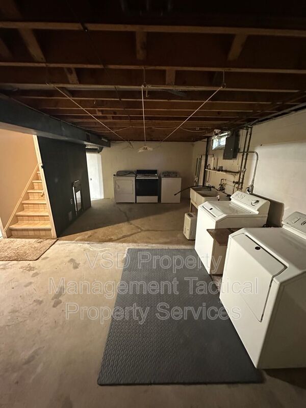 Foto del edificio - 6188 Cabrini Ln