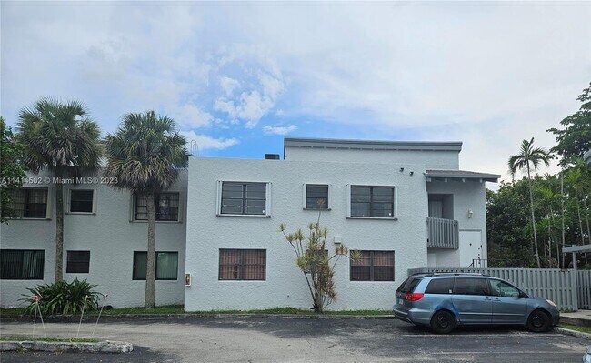 Building Photo - 10572 NW 7th Terrace