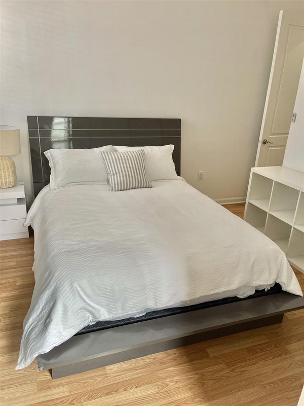 Foto del edificio - 3213 NE 5th St