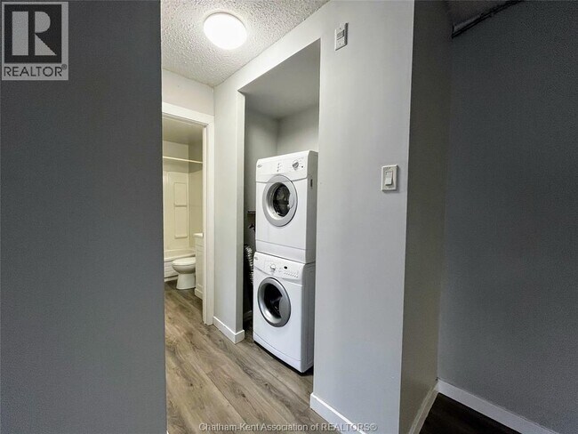 Photo du bâtiment - 89 Sheldon Ave