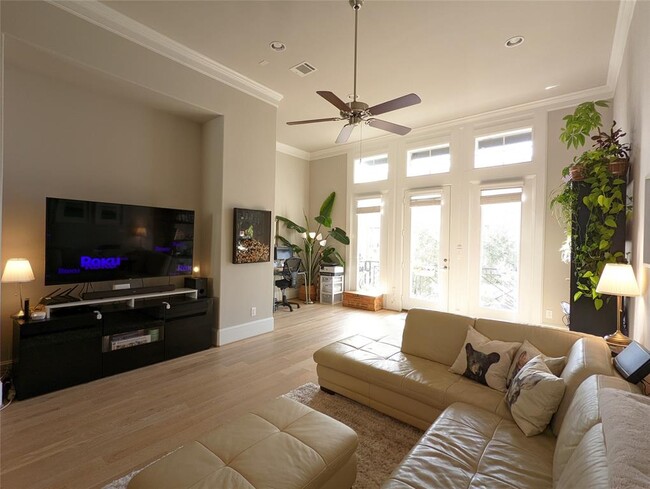 Foto del edificio - 2308 Kolbe Grove Ln
