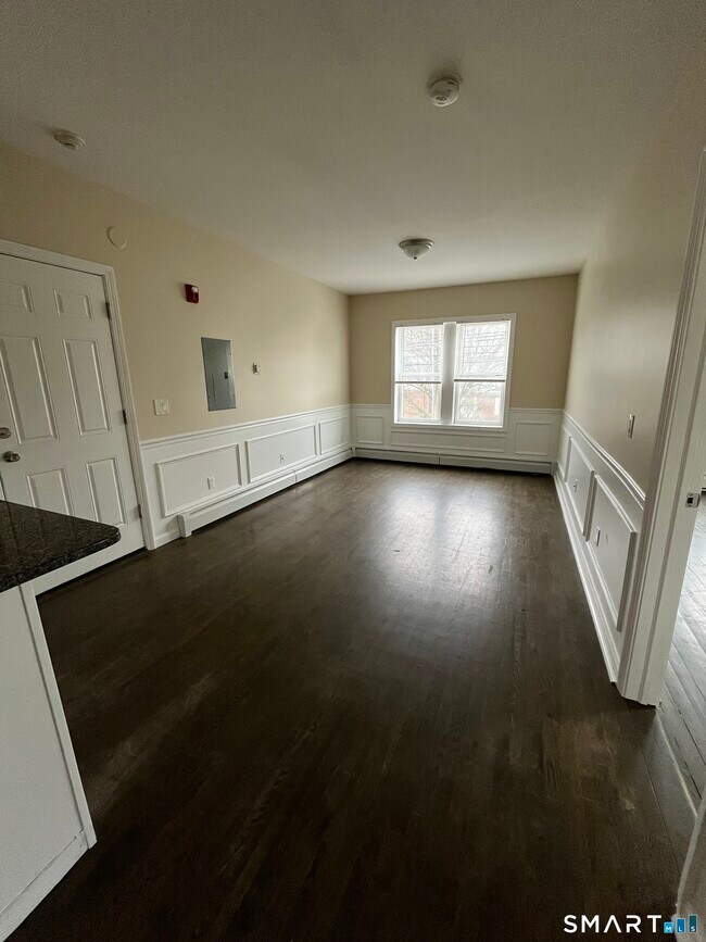 Foto del edificio - 410 S Main St