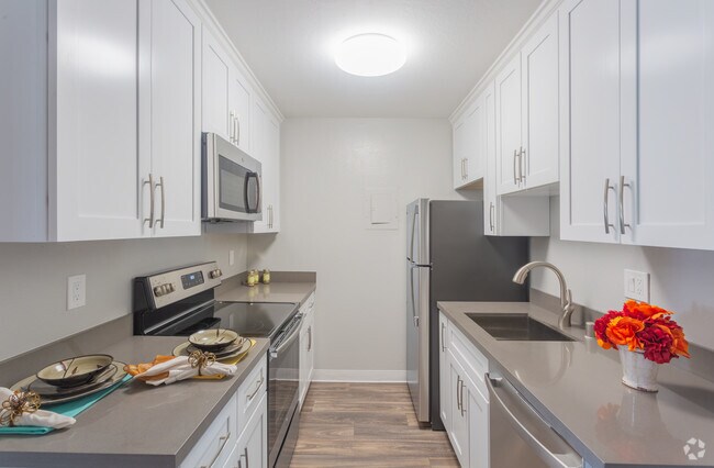 Cocina - Sunnyvale Town Center Apartments
