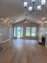 Building Photo - 205 Falling Leaf Ct