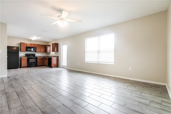 Foto del edificio - 5155 Wildgoose Dr