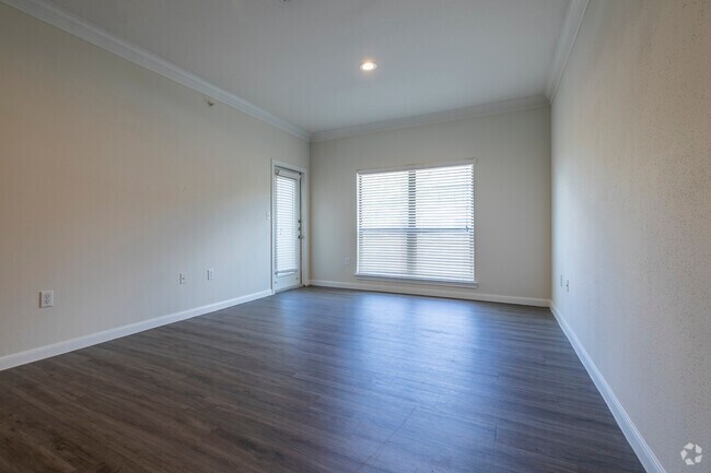 1BR/1BA, 820SF - Family Room - Sierra at Fall Creek
