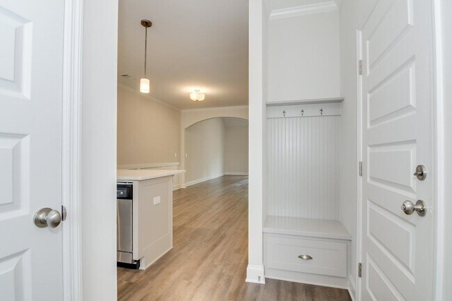 Foto del edificio - 5365 Nikki Way