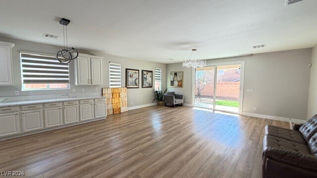 Foto del edificio - 7241 Summer Grove Ave