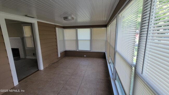Building Photo - 2141 Belote Pl