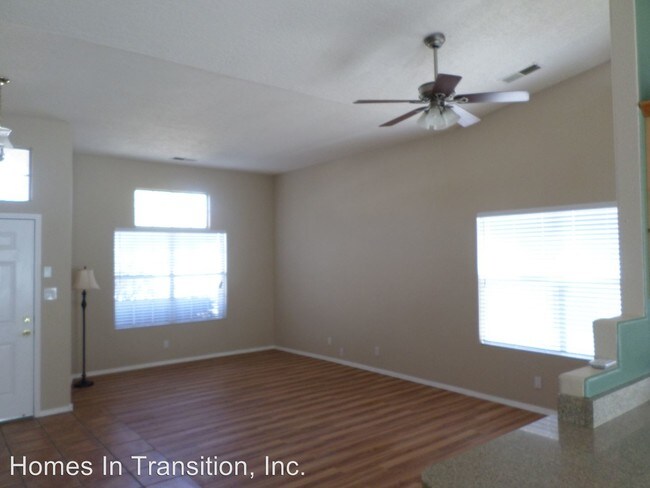 Building Photo - 8206 Camino Paisano NW