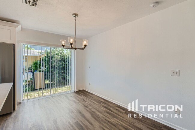 Building Photo - 6316 S Adelia Ave