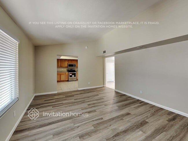 Foto del edificio - 10444 W Devonshire Ave