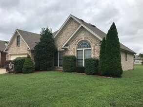 Building Photo - 11819 Perry Crossing Pkwy