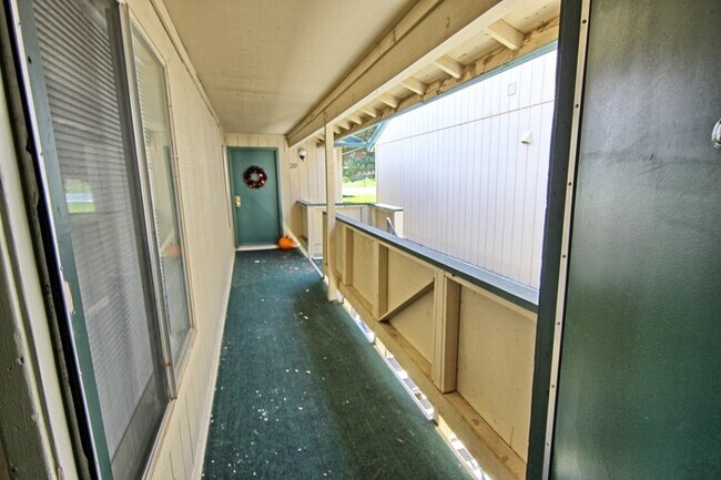 Building Photo - 3935 Clear Acre Ln