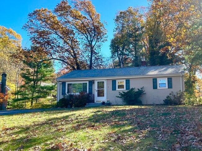 Foto del edificio - 55 Pine Tree Ln