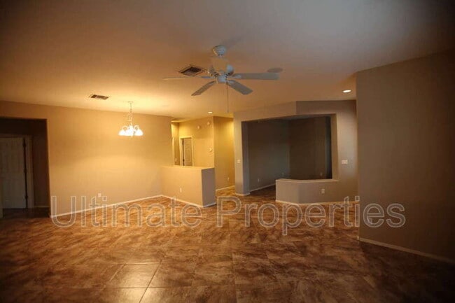 Building Photo - 9453 W Frank Ave