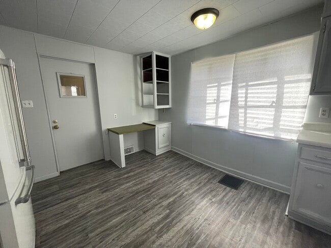 Foto del edificio - 614 Griffin-