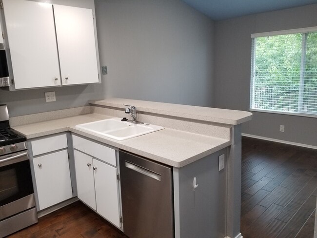 Photo - 3 Bed 2 Bath In Martinez (Sunrise Ridge) Townhome