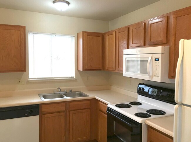 Kitchen - 107 North Harbin Avenue