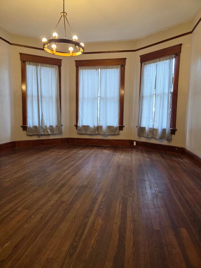 Gran sala de estar - 531 NE 2nd St