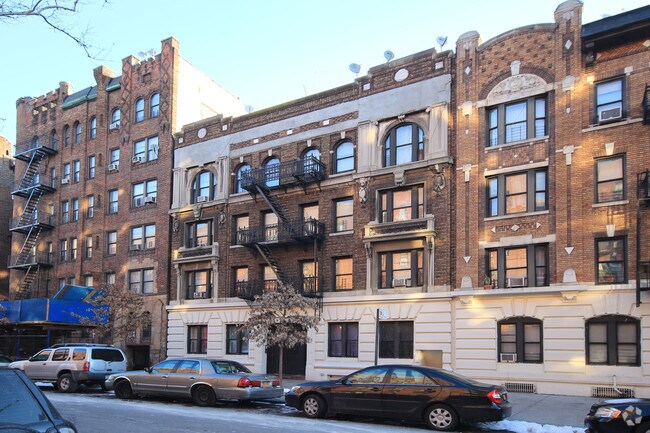 Building Photo - 219 E 17th St