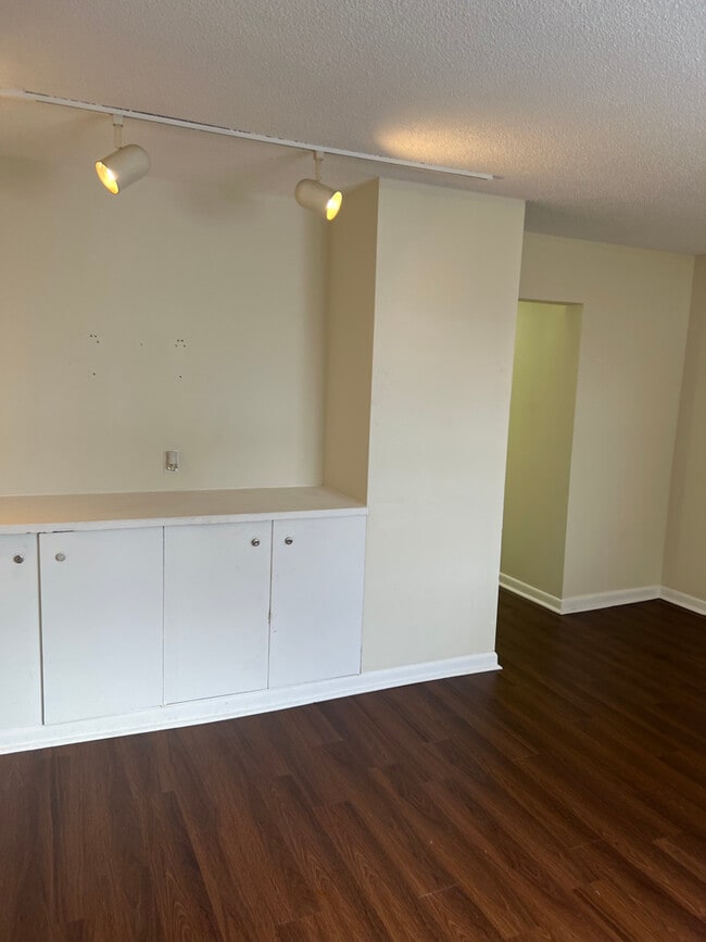 Building Photo - 724 Powell St