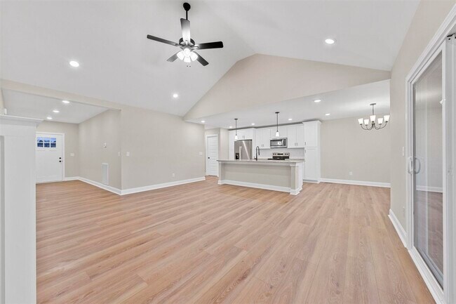 Foto del edificio - 722 Sheldrake Ln