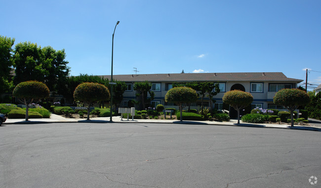 Building Photo - Prospect Corners