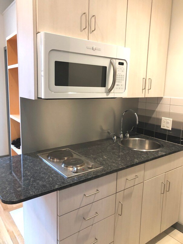 Foto del edificio - 144 Bowdoin St