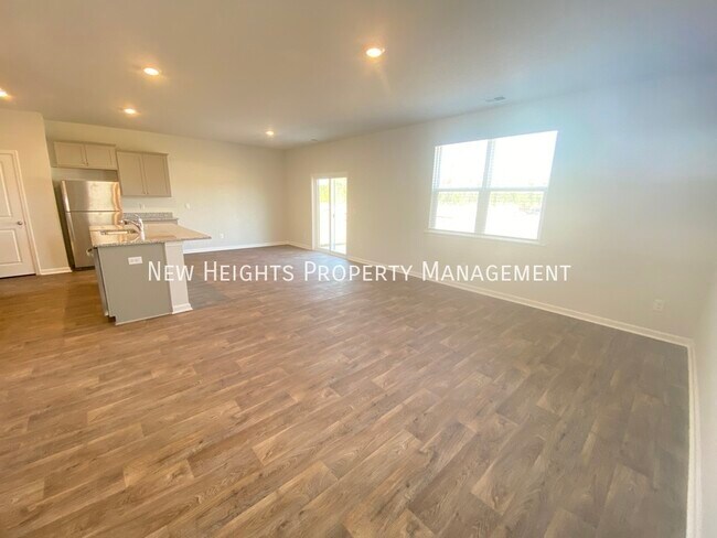 Building Photo - Brand New 4 Bedroom in Pine Hills!!