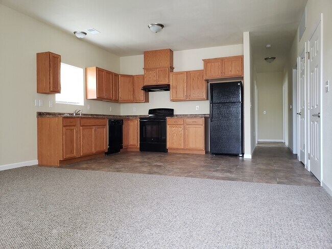 Foto del edificio - Grant Prairie Townhomes I & III