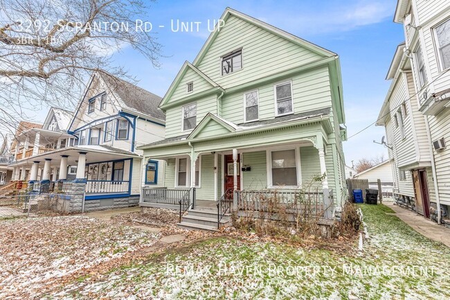 Building Photo - 3292 Scranton Rd UP, Cleveland - Spacious ...