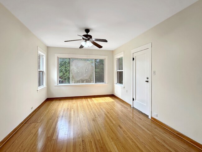 Foto del edificio - 5244 W Altgeld St