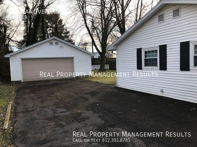 Building Photo - 3 Bedroom - Northside Bungalow
