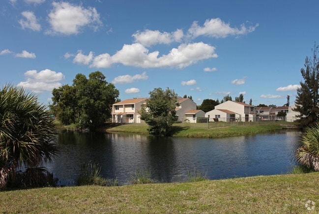 Building Photo - Schall Landings