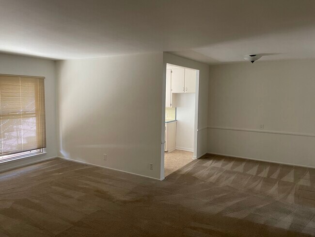 Livingroom - 3517 S Sepulveda Blvd