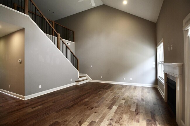 Foto del edificio - 147 Pinebranch Ct