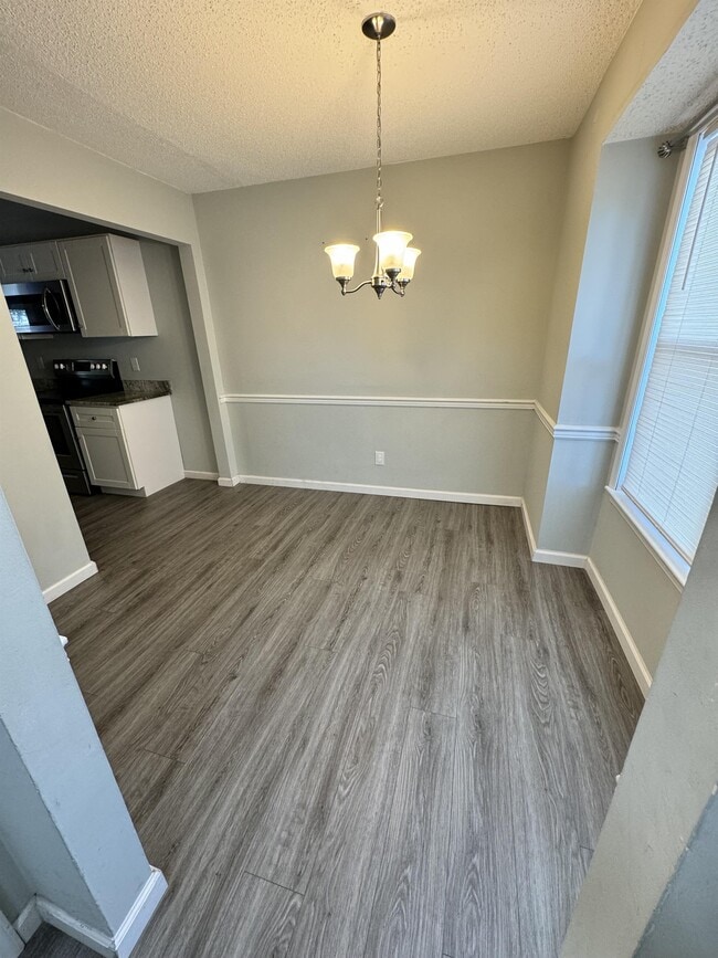 Building Photo - 3467 Waltham Cir