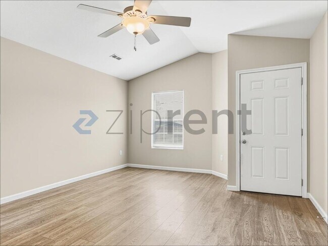 Foto del edificio - 5200 Heins Rd NE