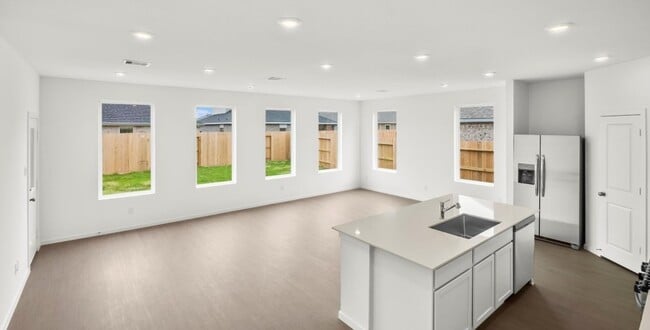 Foto del edificio - 9311 Golden Dorado Ln